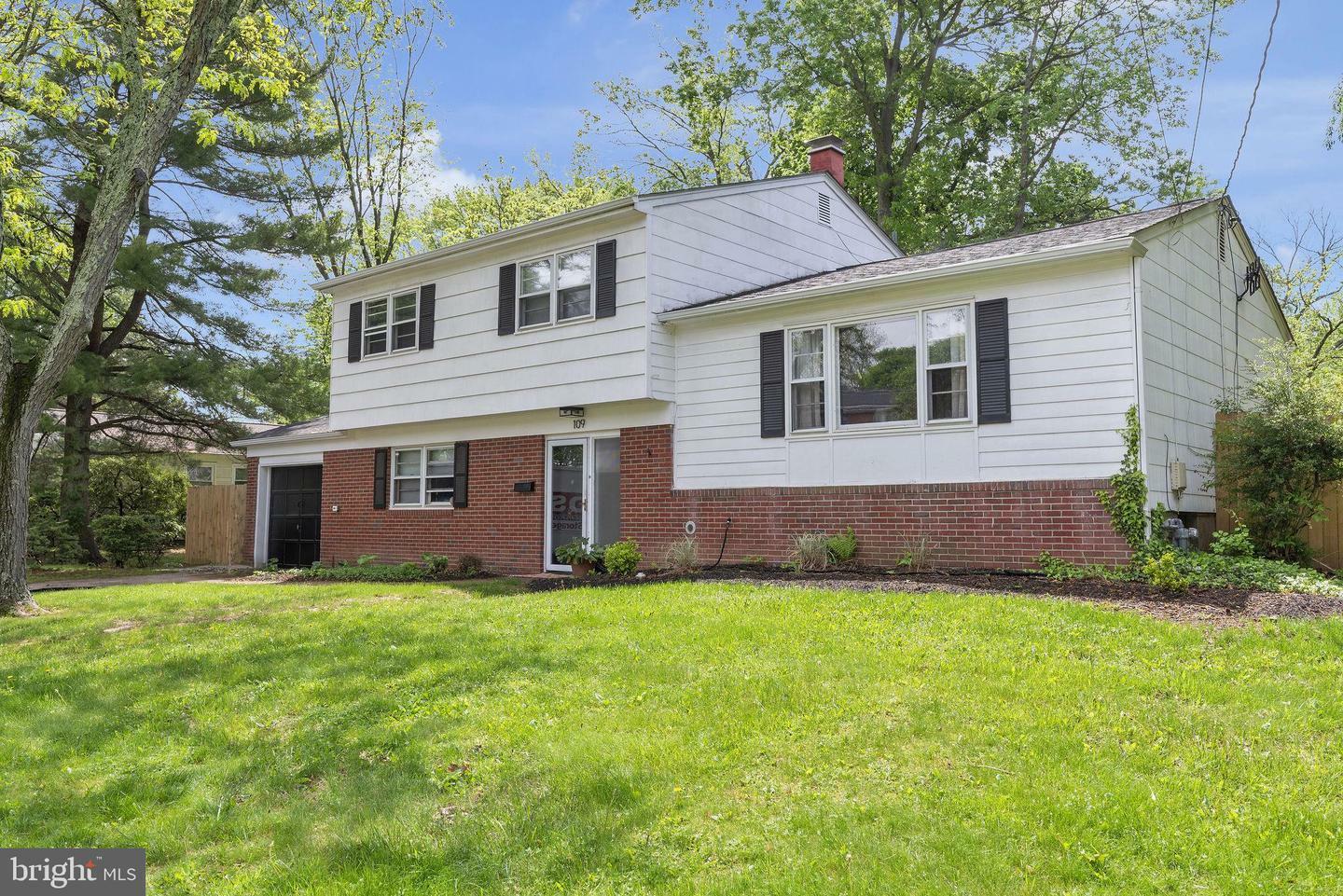 Property Photo: 109 Fieldboro Dr NJ 08648