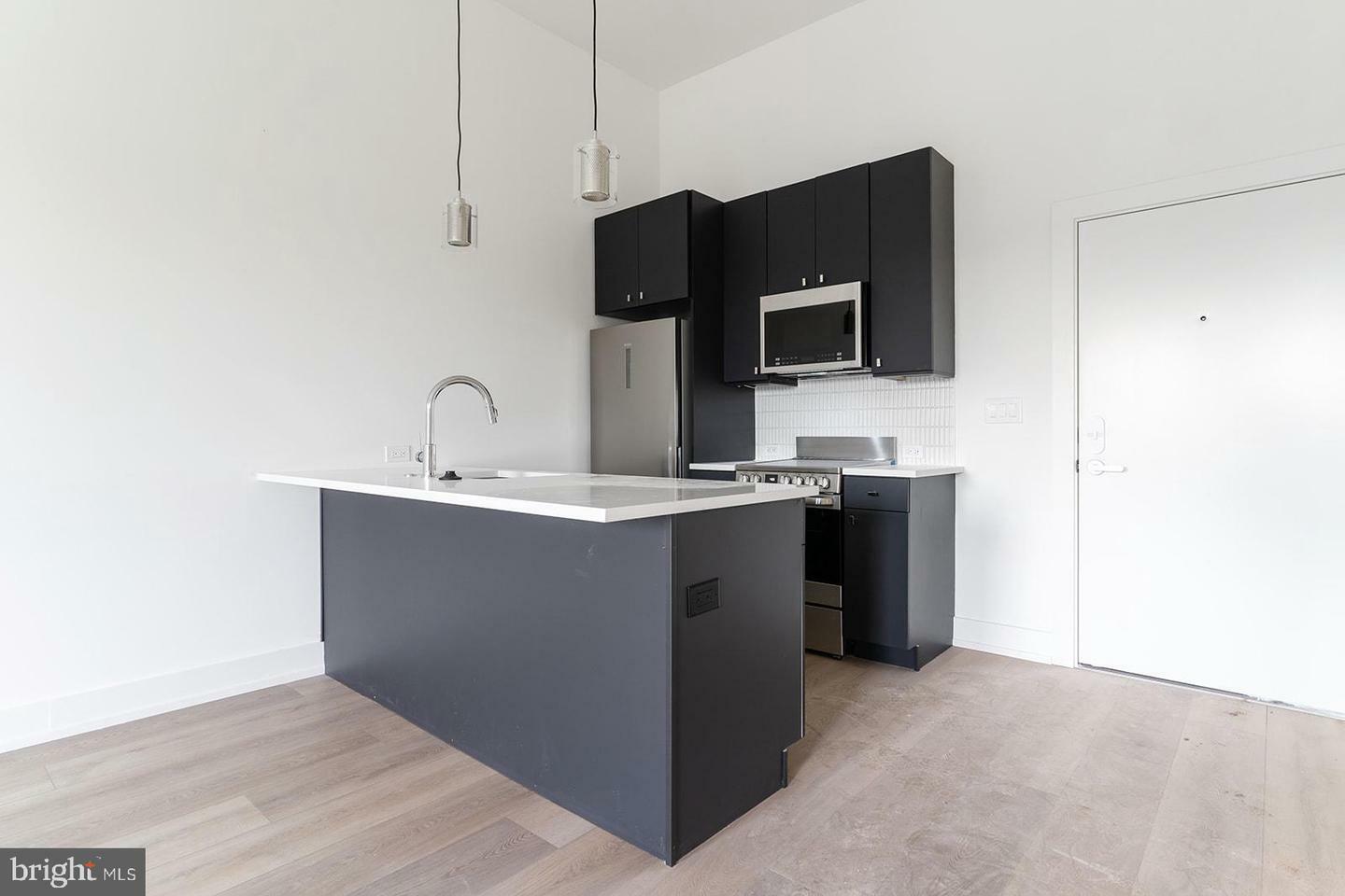 Property Photo: 5013 Springfield Avenue 308 PA 19143
