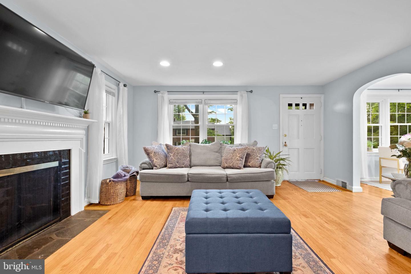Property Photo: 257 Harrogate Road PA 19096