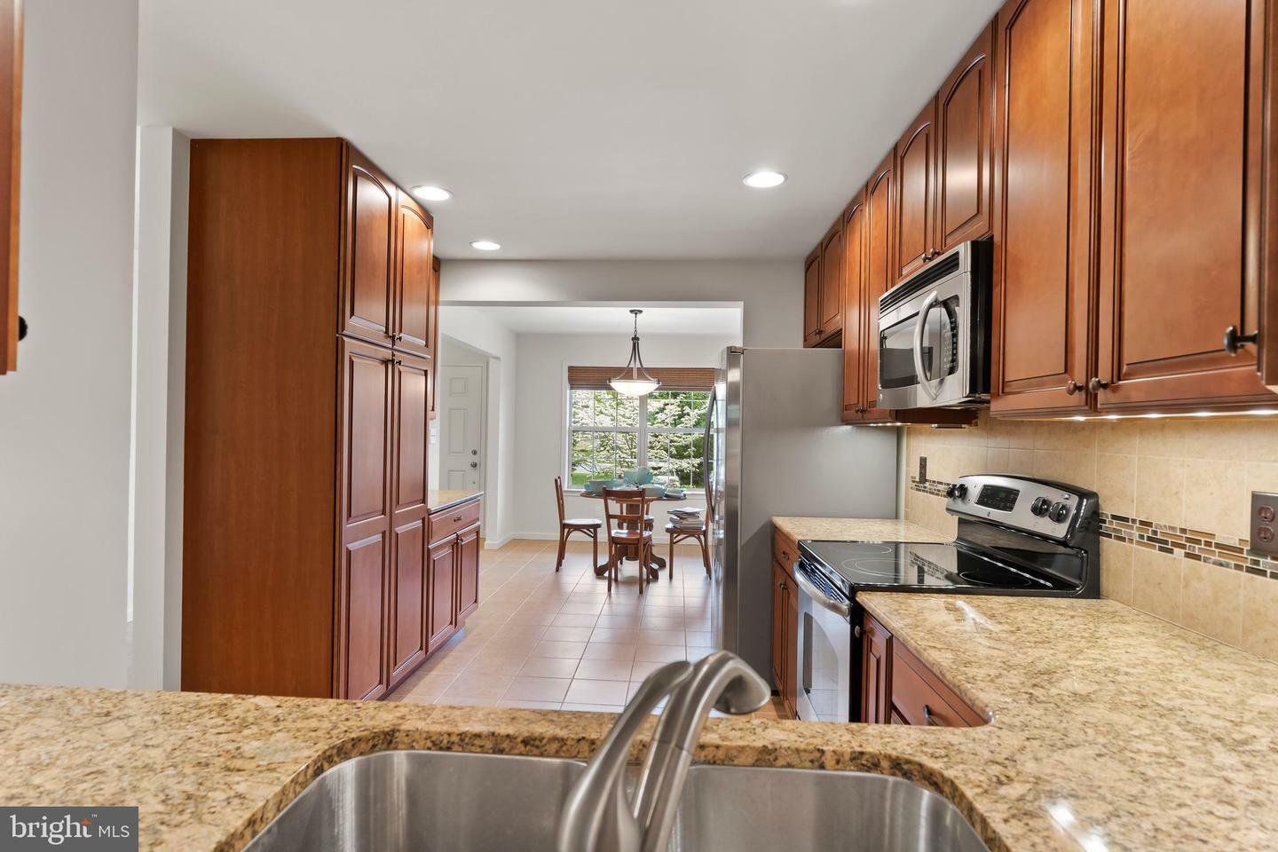 Property Photo: 710 Gladstone Court PA 17055