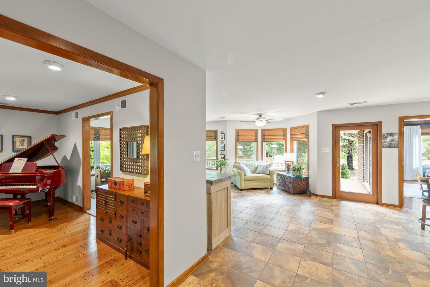 Property Photo: 1134 Lakeview Drive VA 22625
