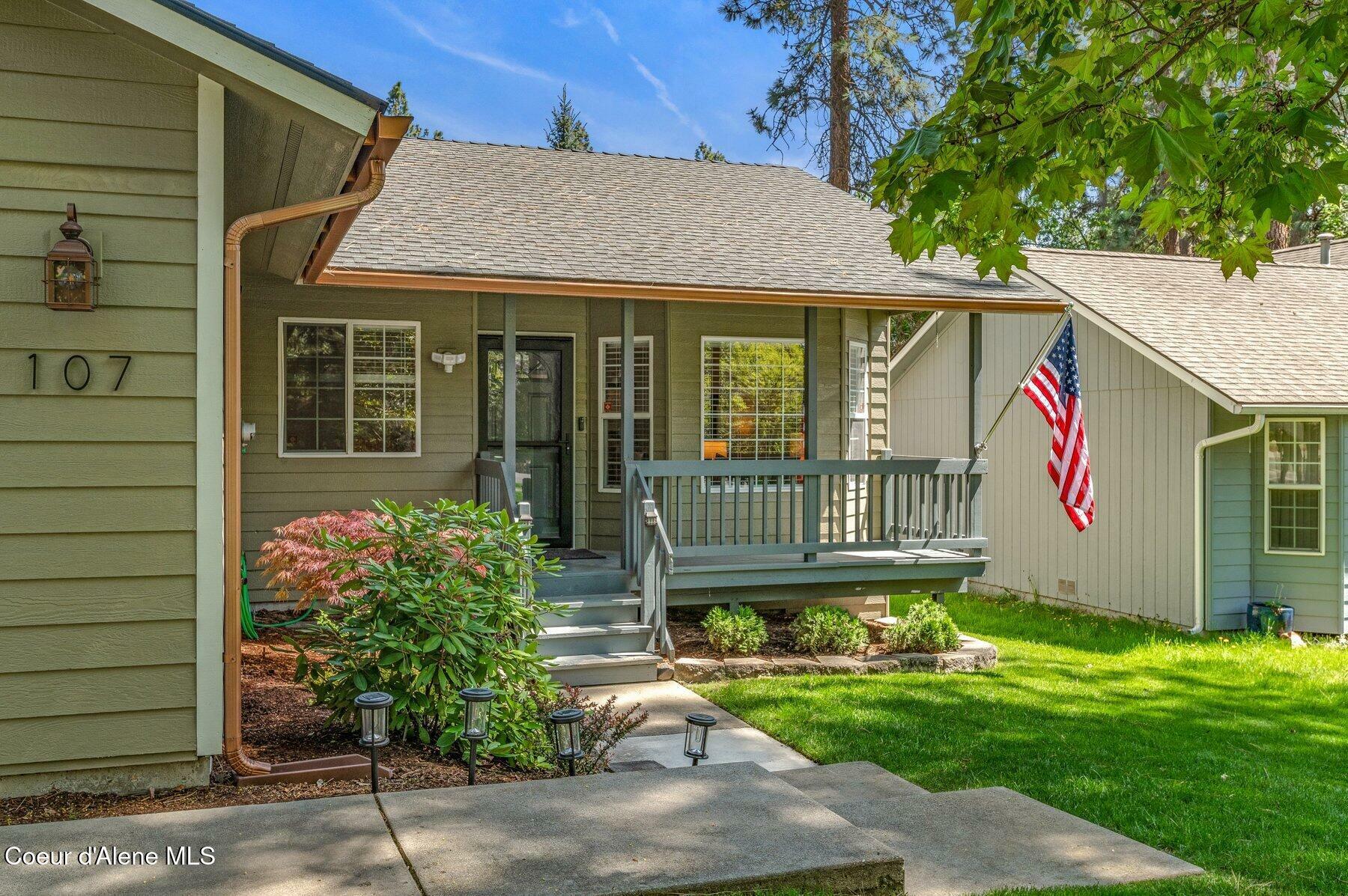 Property Photo: 107 S Cedar St ID 83854