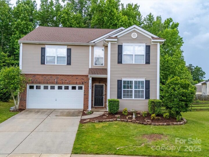 Property Photo:  2306 Nettleton Court  NC 28105 