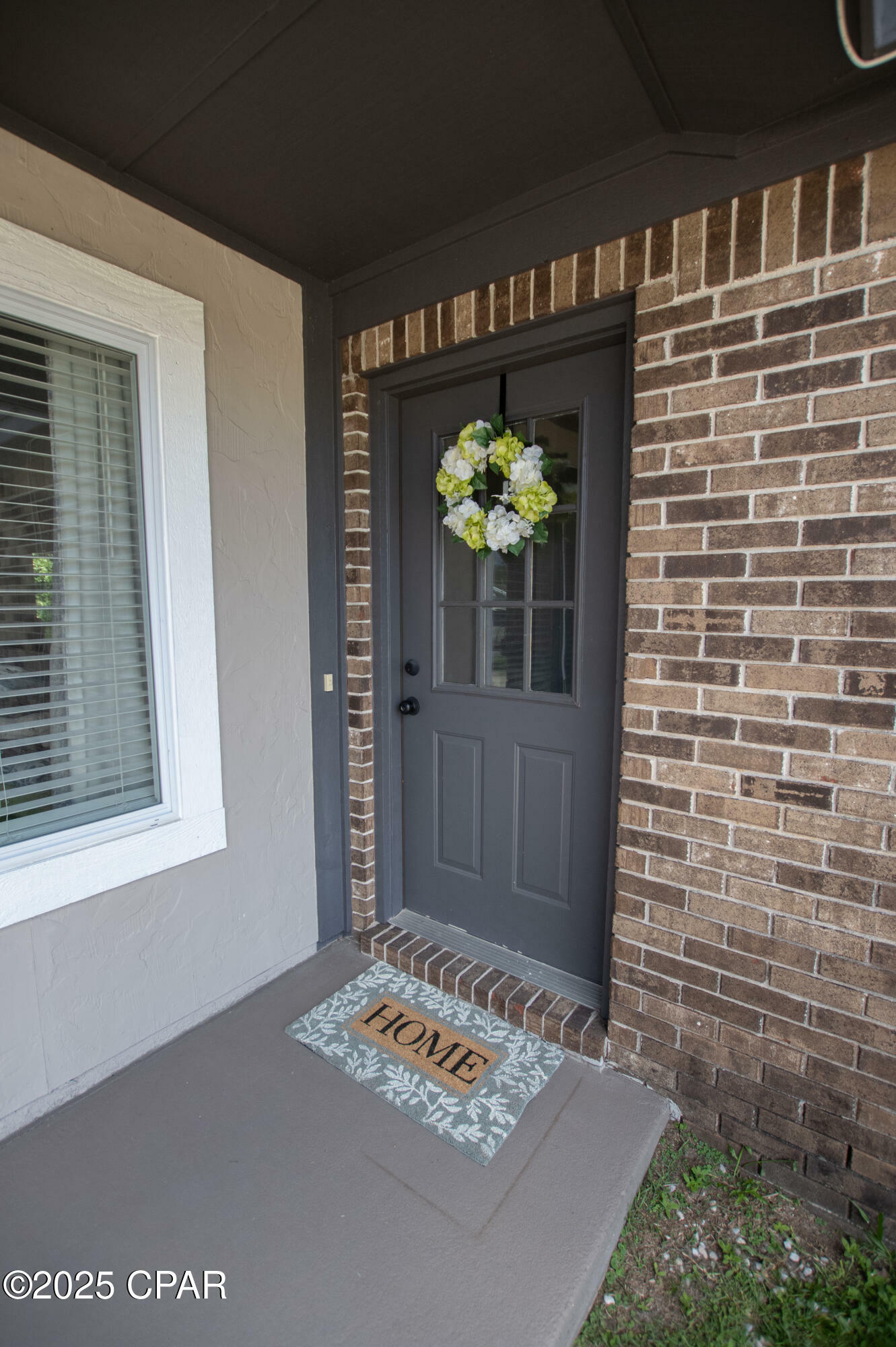 Property Photo: 2527 E 37th Plaza FL 32405