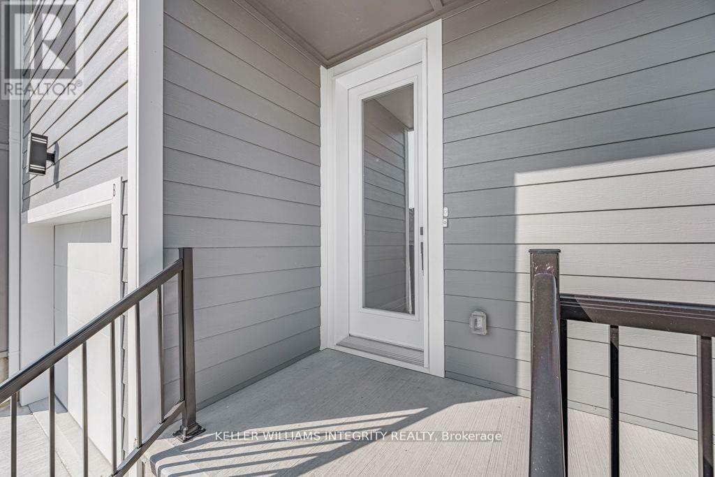 Property Photo:  875 Contour Street B  ON K1W 0G6 