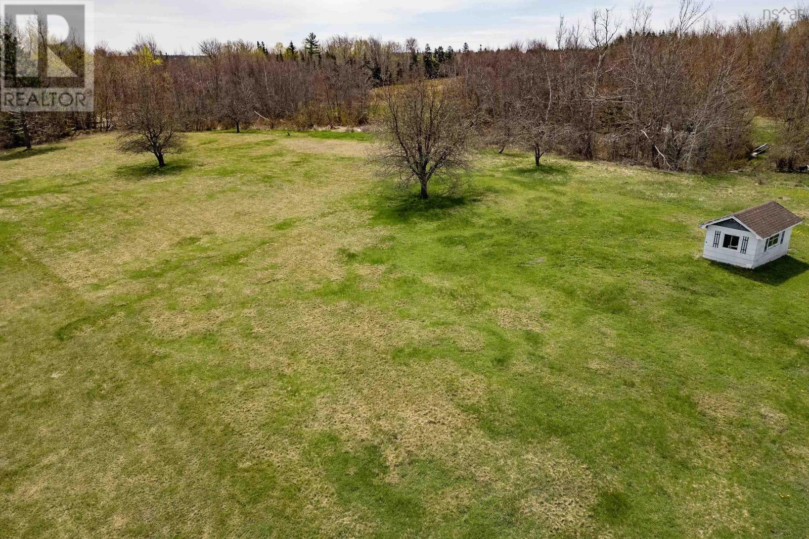 Property Photo: 11900 Highway 2 NS B0M 1X0