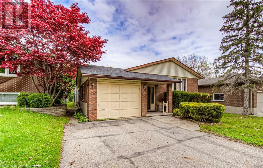 Property Photo: 46 Orchard Mill Crescent ON N2P 1T2