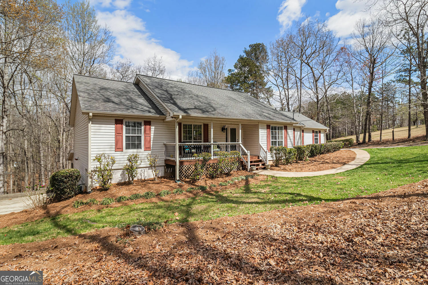 Property Photo: 4150 E Chapel Hill Road GA 30135