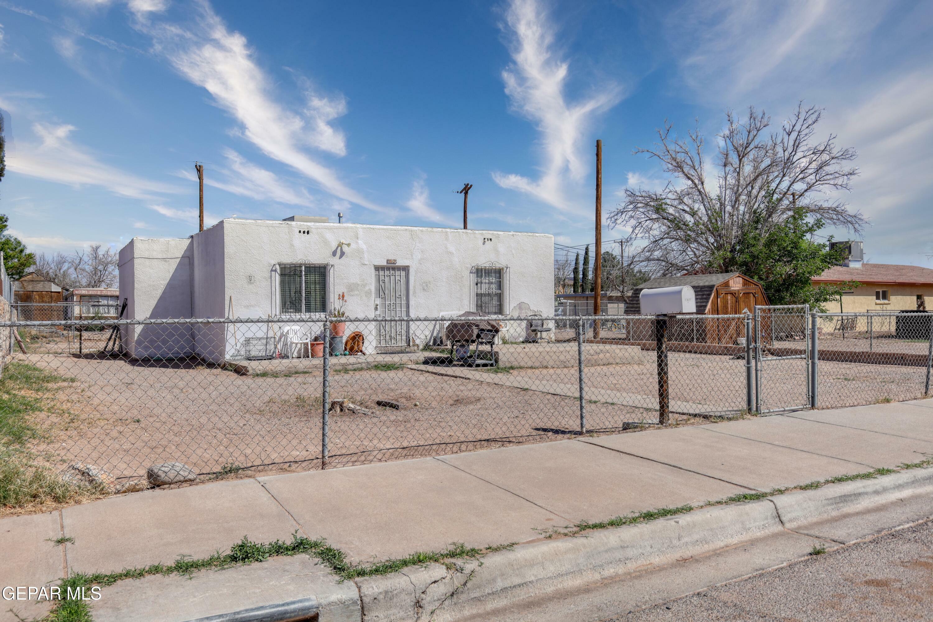 Property Photo: 159 Silvas Way TX 79907
