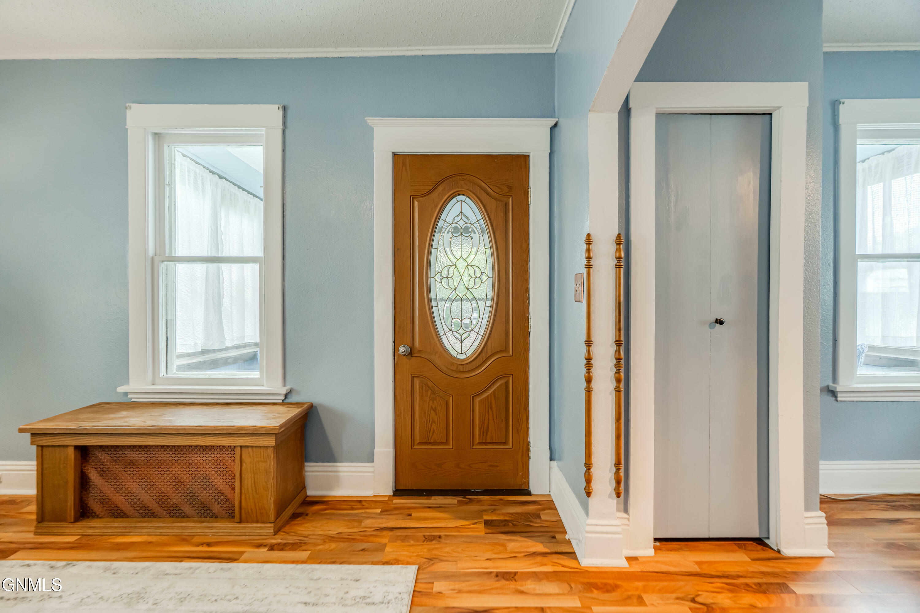 Property Photo: 402 1st Avenue NW ND 58554