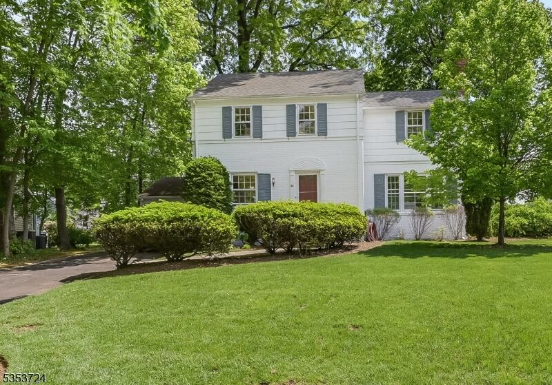 Property Photo: 22 Reeve Cir NJ 07041