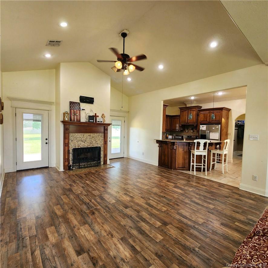 Property Photo: 16435 Ja Elle Drive LA 70647