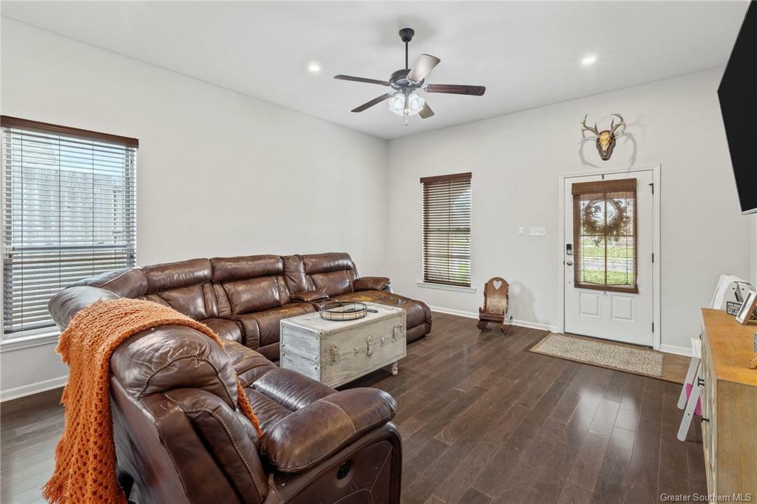 Property Photo: 109 Briar Court LA 70665