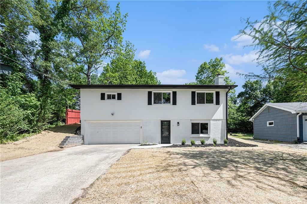 1040 NW South Shore Drive  Lake Waukomis MO 64151 photo