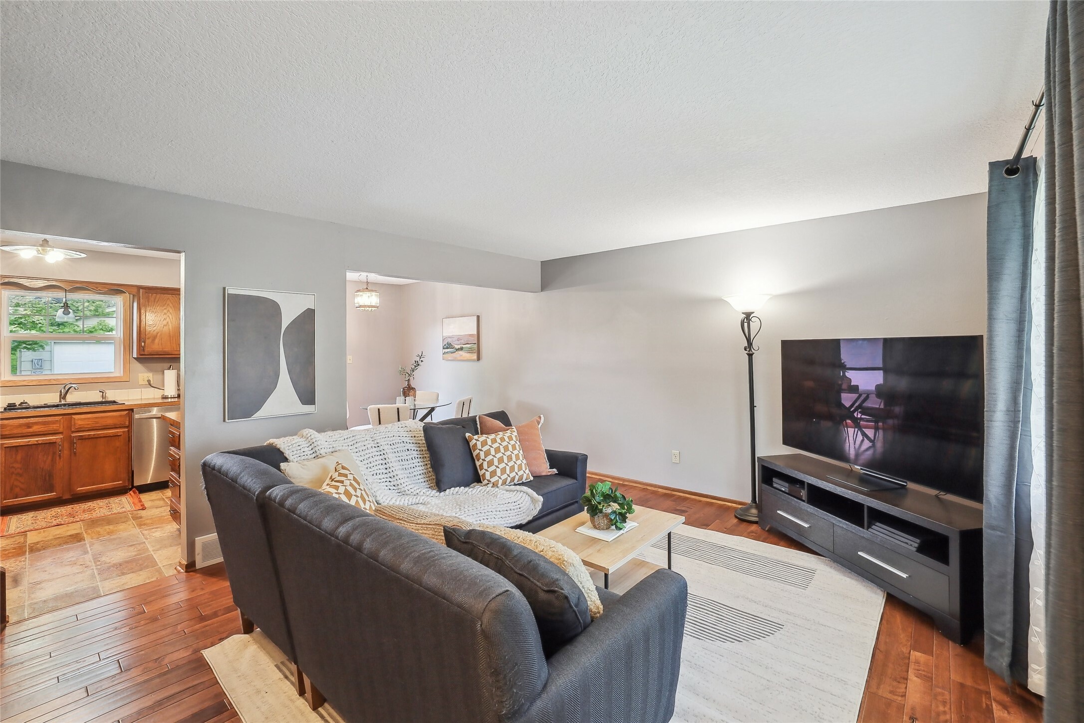 Property Photo: 1014 Elder Lane IA 50315