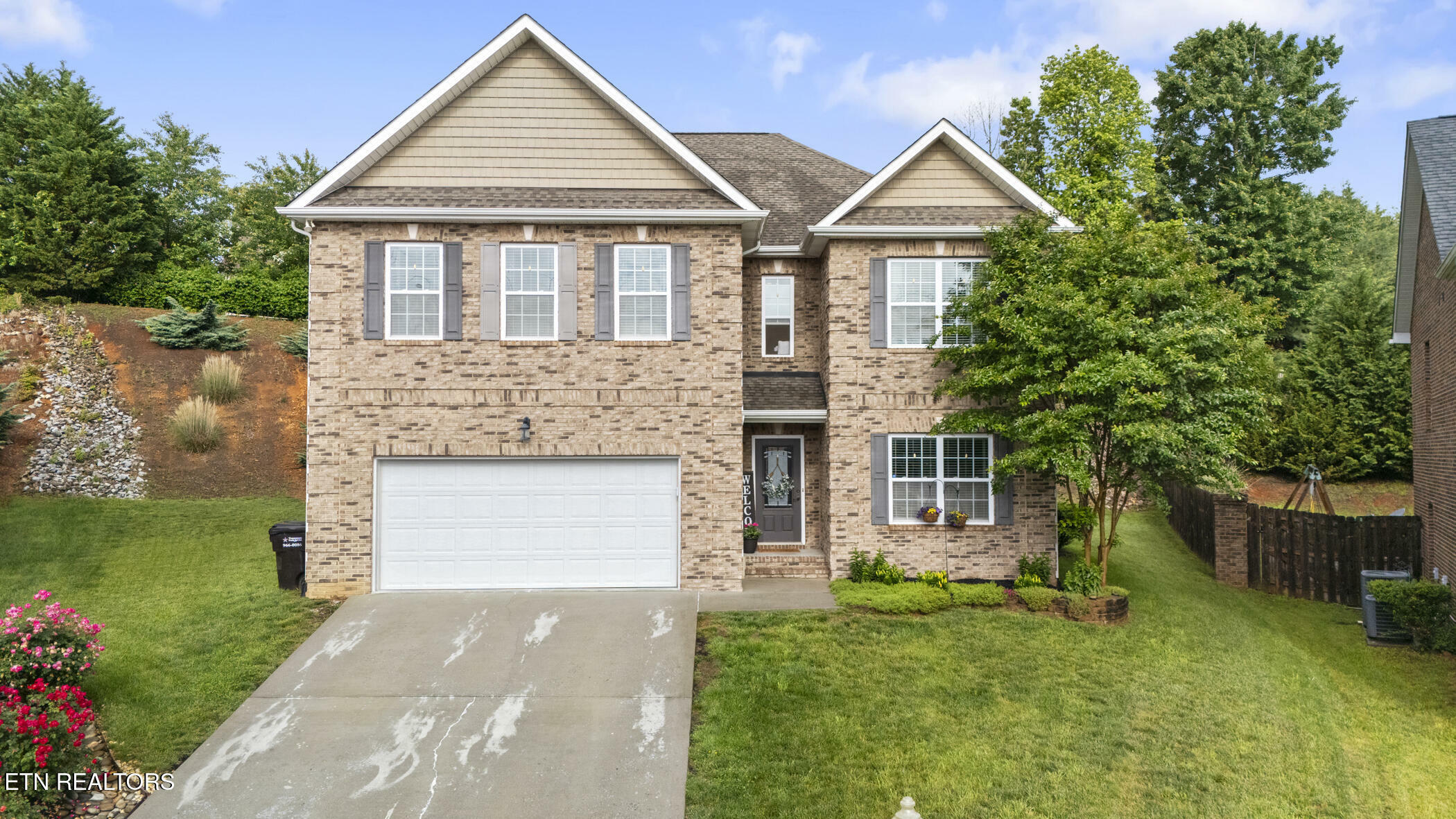 Property Photo: 2905 Cambridge Shores Lane Lane TN 37938