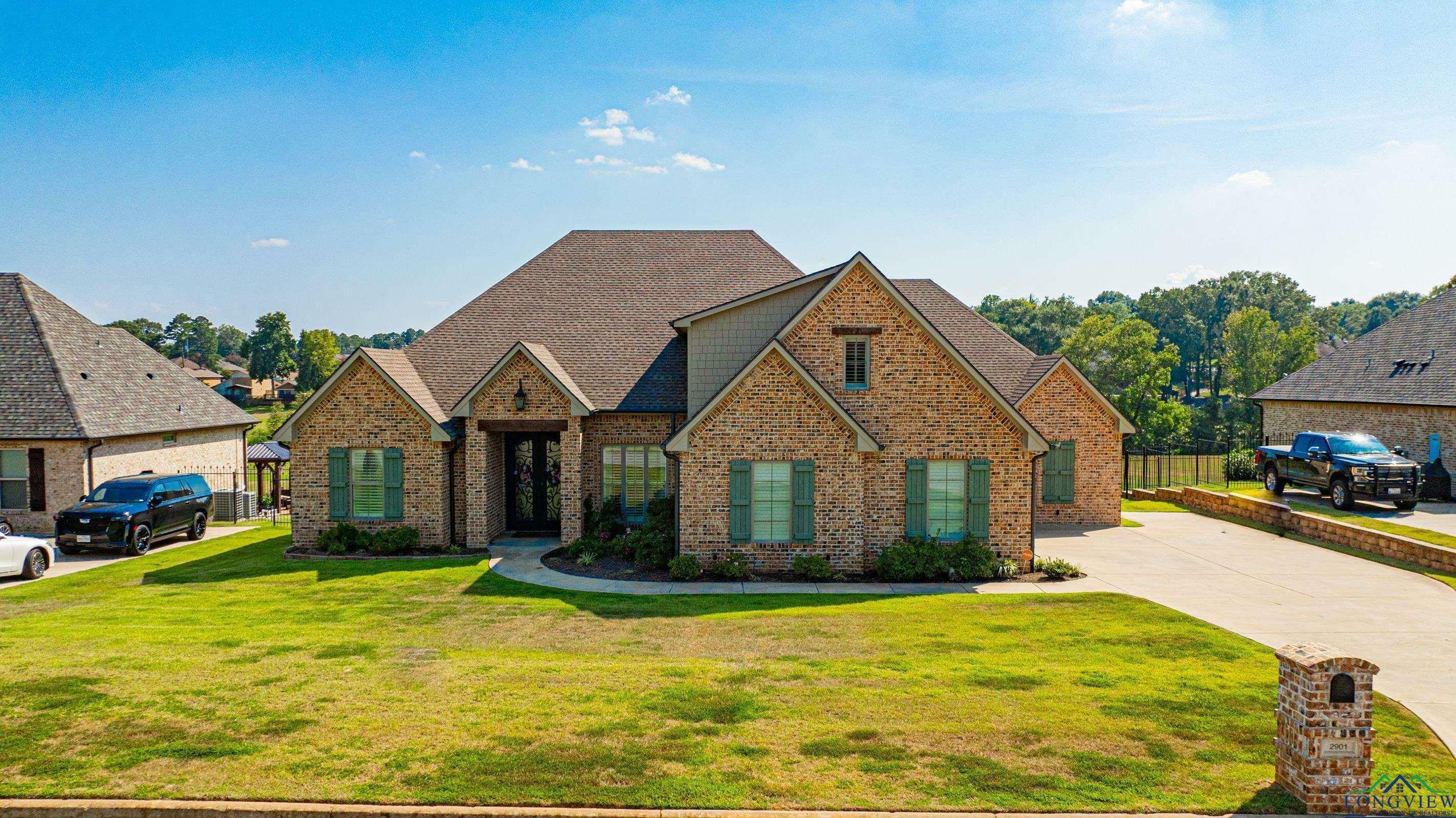 Property Photo: 2901 Fairway Oaks Lane TX 75605