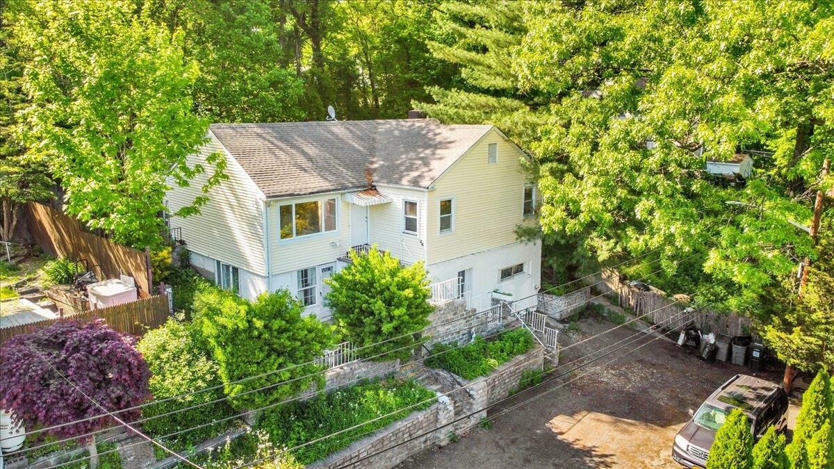 Property Photo: 34 Aka 172 Linn Place NY 10705