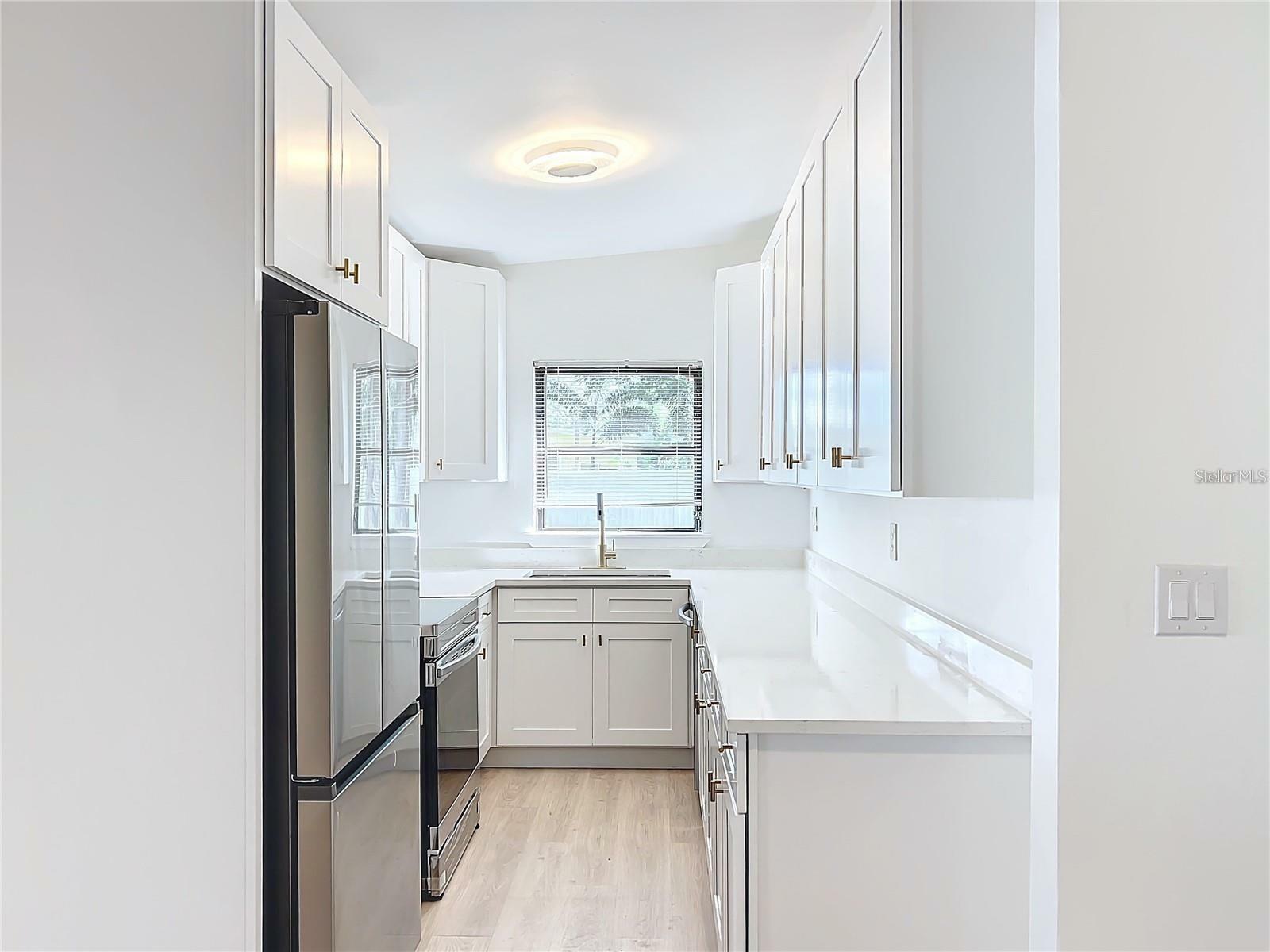 Property Photo: 213 James Drive FL 34787