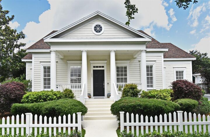 Property Photo: 204 Celebration Boulevard FL 34747