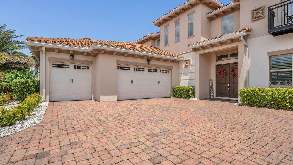 Property Photo: 13125 Alderley Drive FL 32832