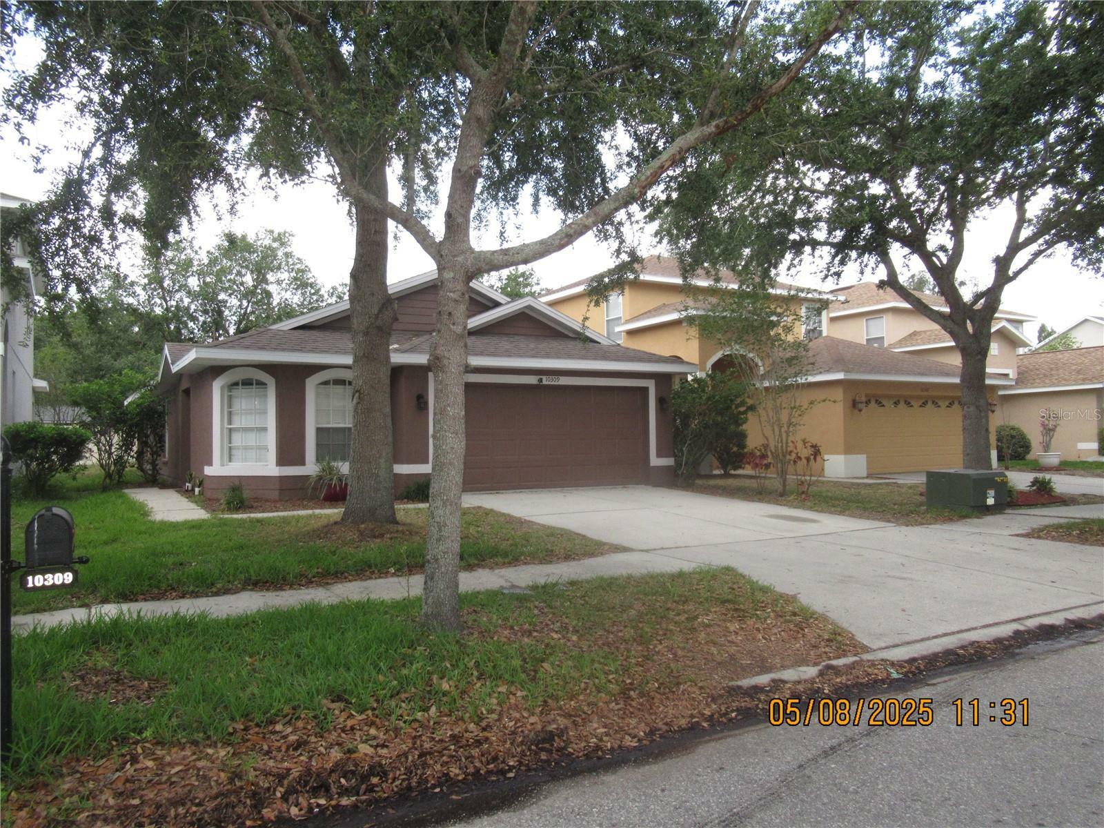 Property Photo: 10309 Avelar Ridge Drive FL 33578