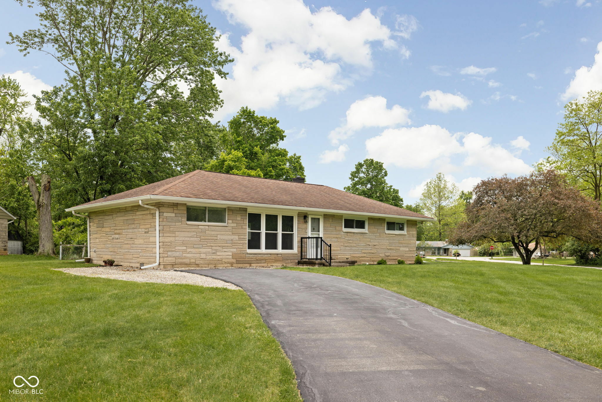 Property Photo: 207 Stephen Court IN 46280