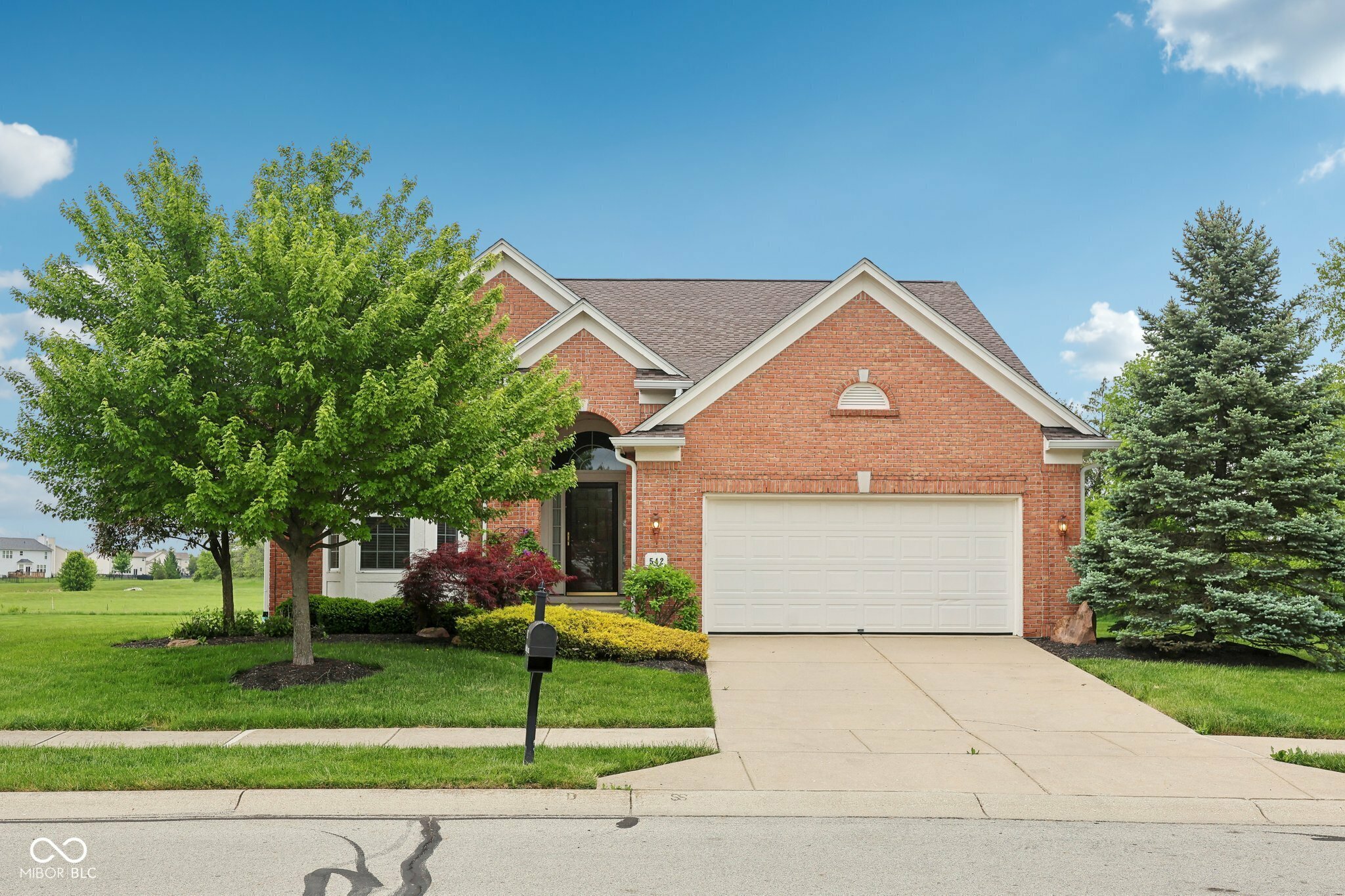 542 Hadleigh Court  Westfield IN 46074 photo