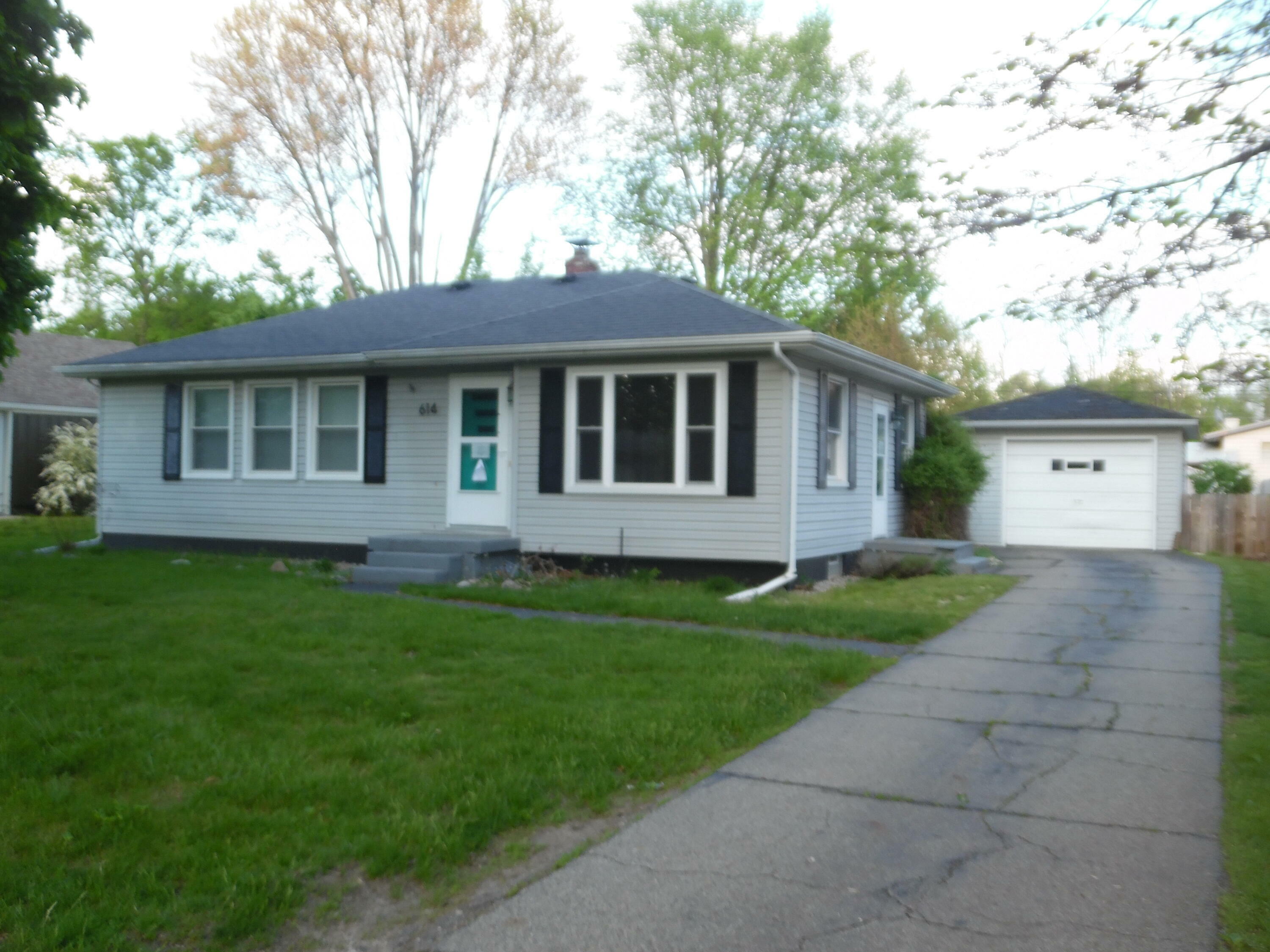Property Photo: 614 Allcott Street MI 49068
