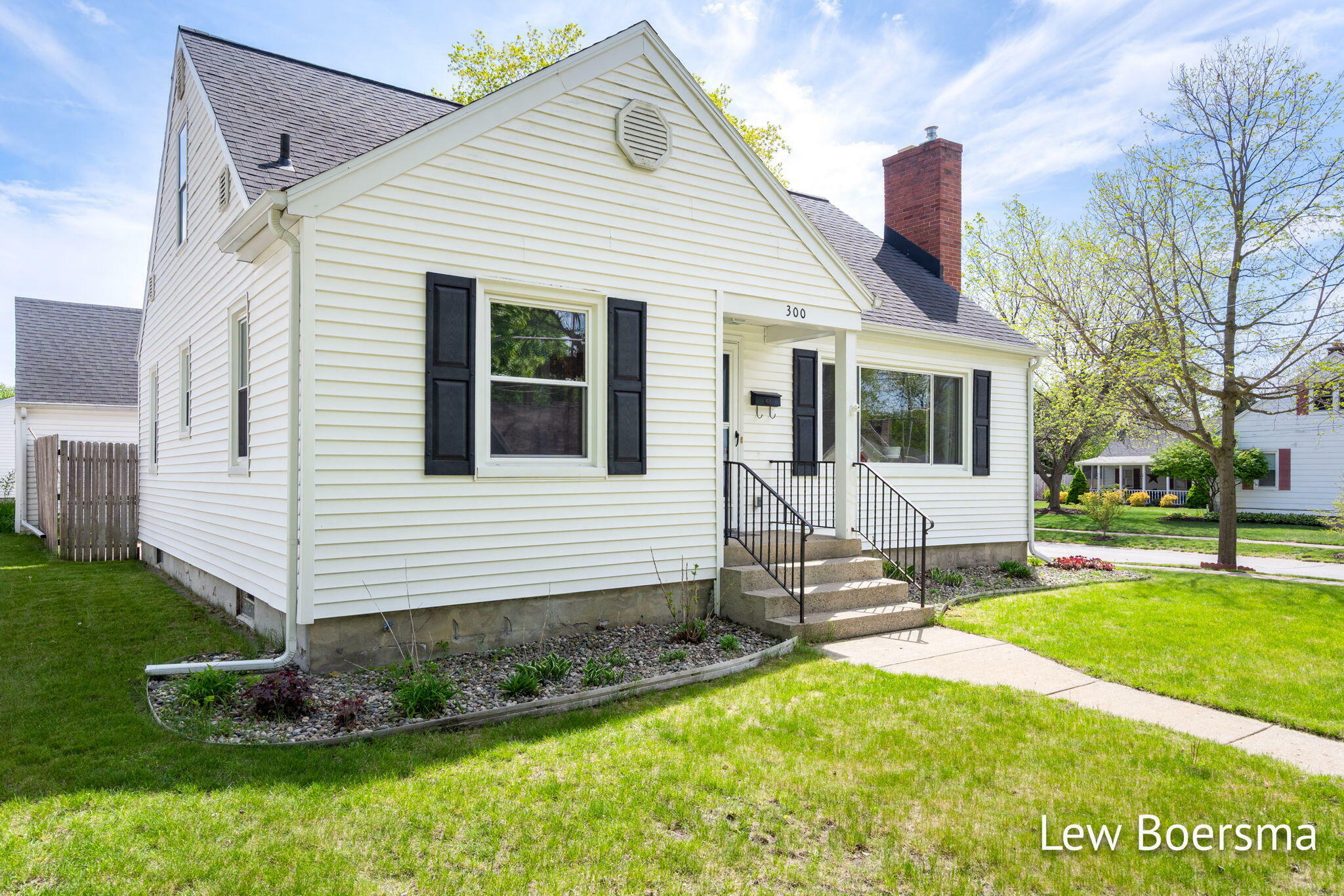 Property Photo:  300 E Main Street NE  MI 49341 