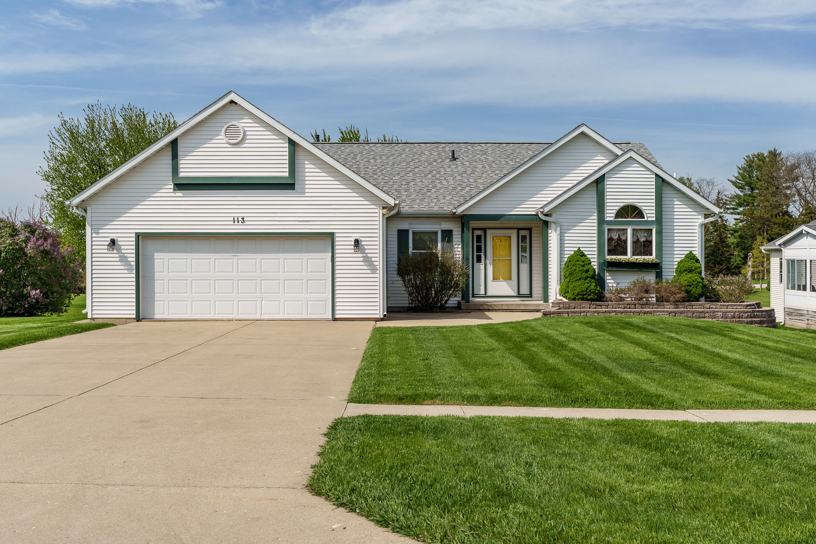 Property Photo: 113 Stony Knoll Drive IL 61019