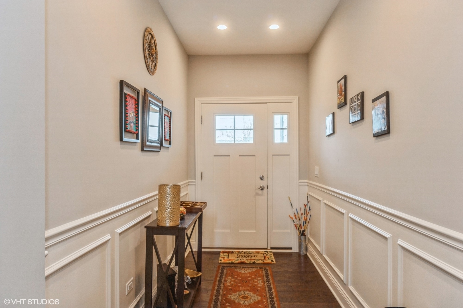 Property Photo:  140 Easton Court  IL 60089 