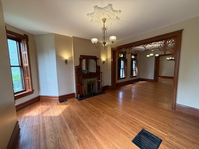 Property Photo: 1644 N Winchester Avenue 2 IL 60622