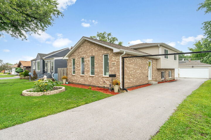14619 S Albany Avenue  Posen IL 60469 photo