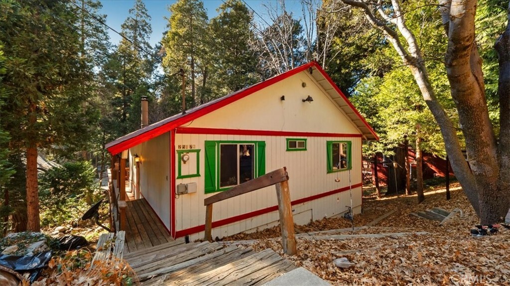 25172 Moon Drive  Crestline CA 92325 photo
