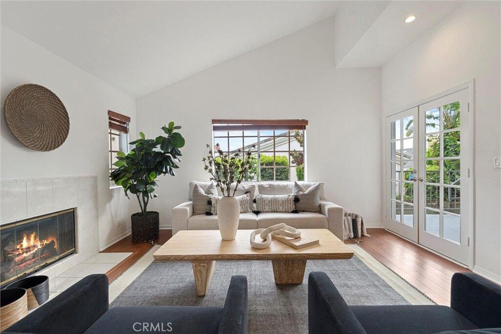 Property Photo: 2405 Marshallfield Lane B CA 90278
