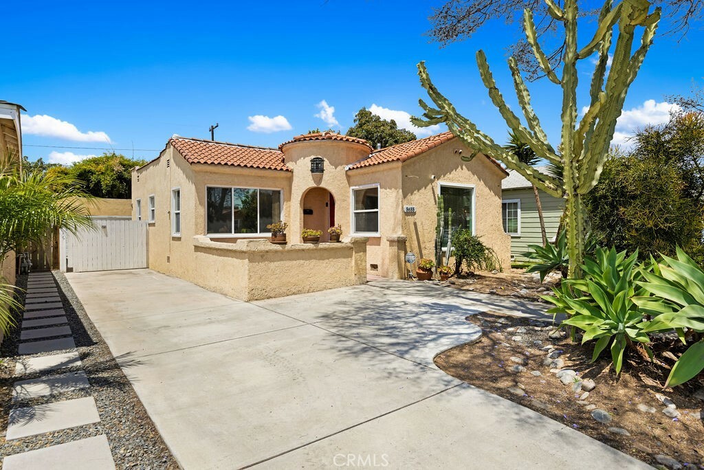 5655 Lewis Avenue  Long Beach CA 90805 photo