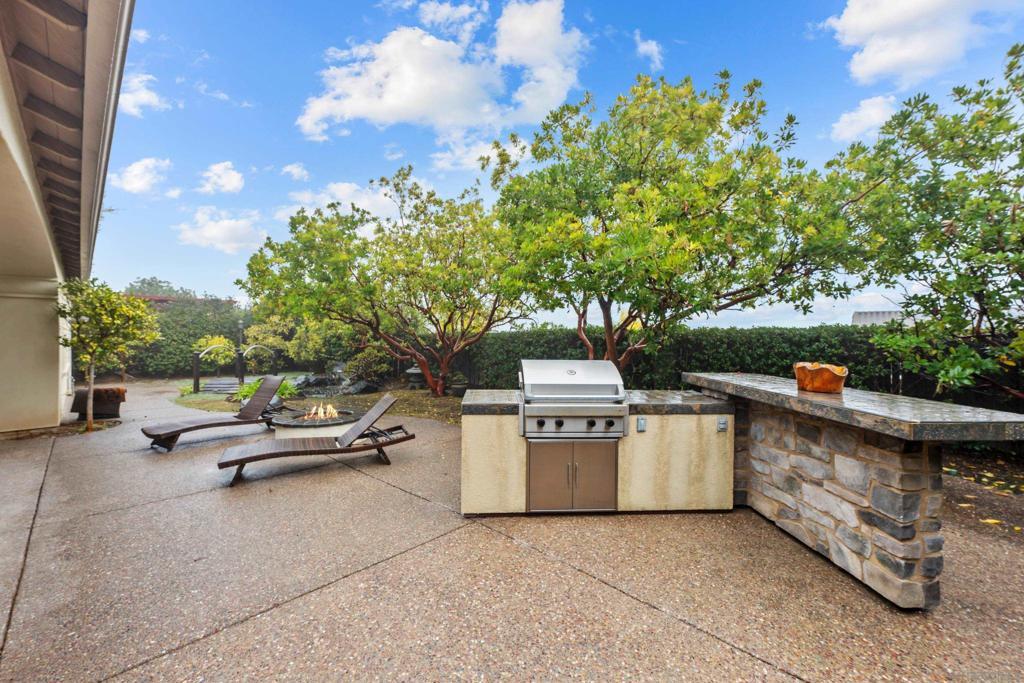 Property Photo: 3437 Corte Altura CA 92009