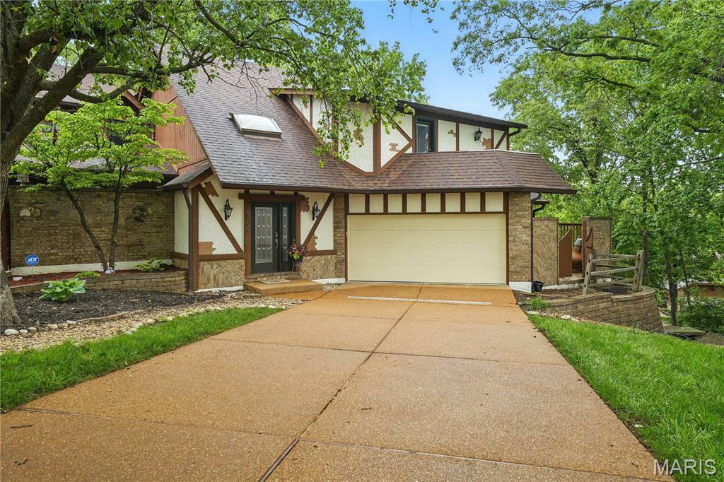 Property Photo: 5402 Green Cedar Way MO 63128