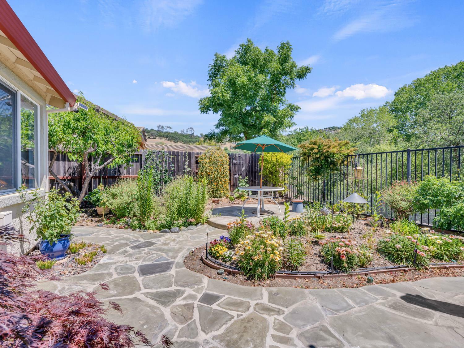 Property Photo: 949 Glennfinnan Way CA 95630