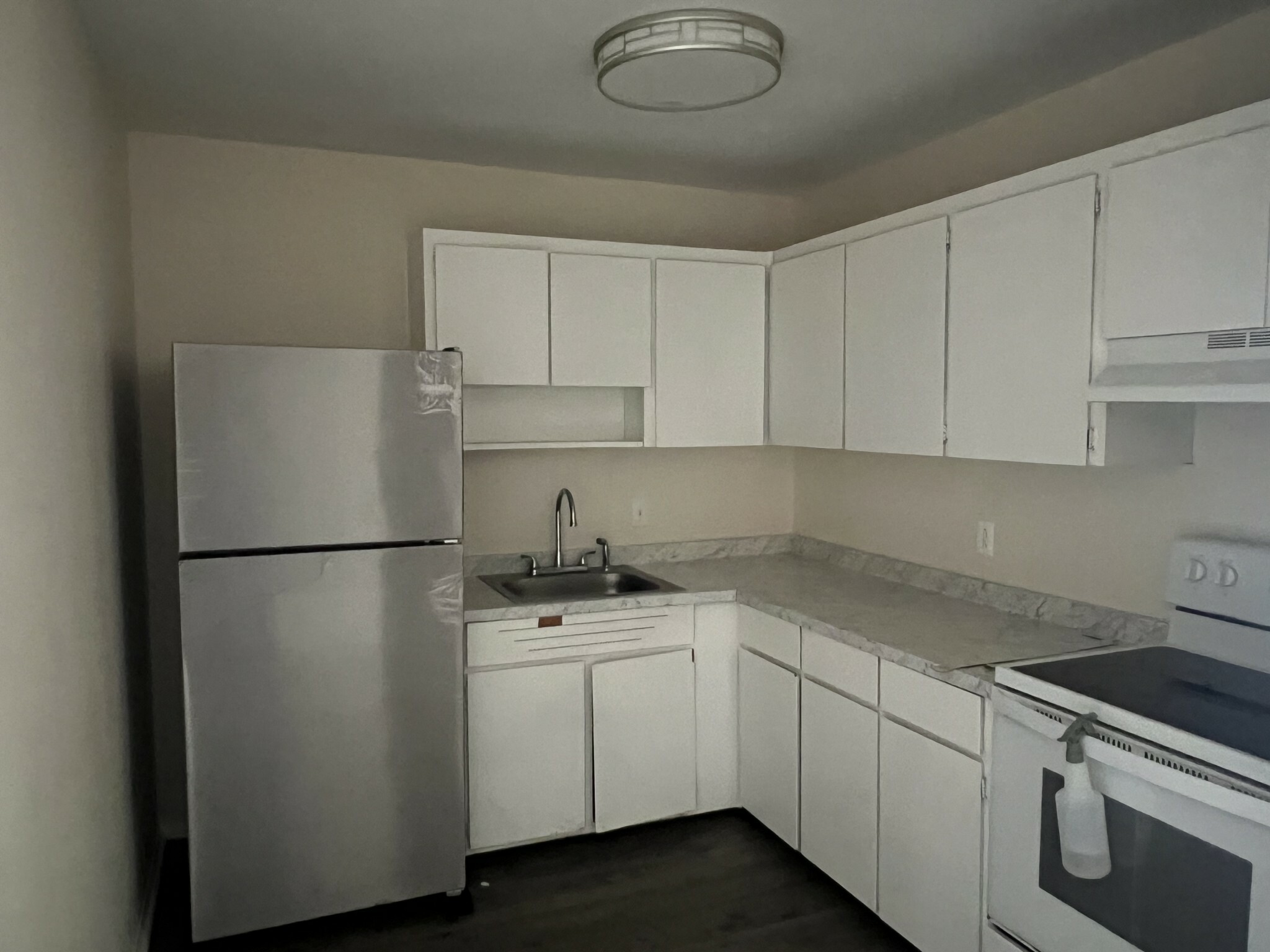 Property Photo: 441 Harding Pl D20 TN 37211