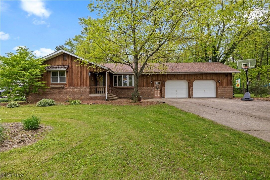 Property Photo:  11811 Robson Road  OH 44044 