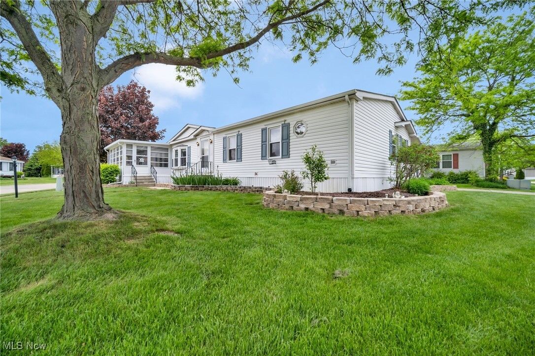 Property Photo: 44 Periwinkle Drive OH 44138