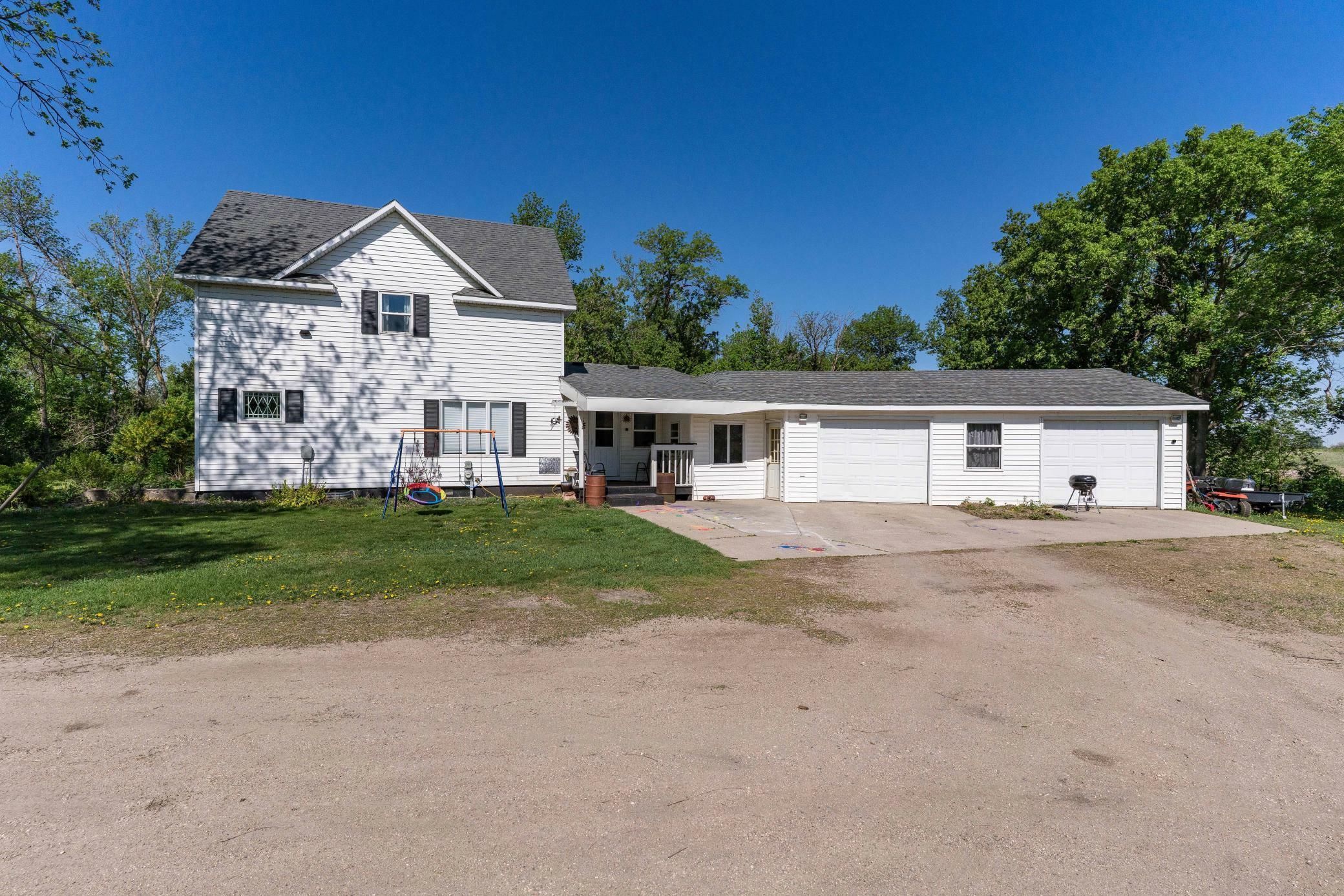 Property Photo: 37414 180th Street MN 56323