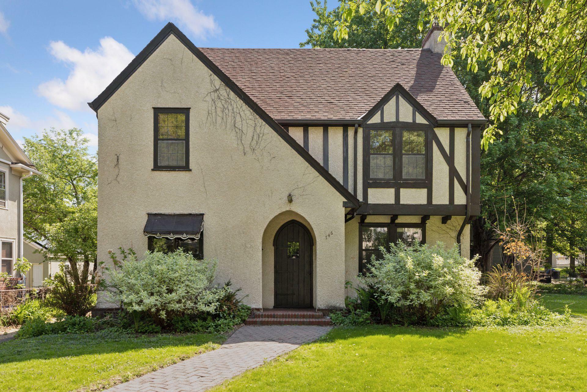 Property Photo: 146 Amherst Street MN 55105