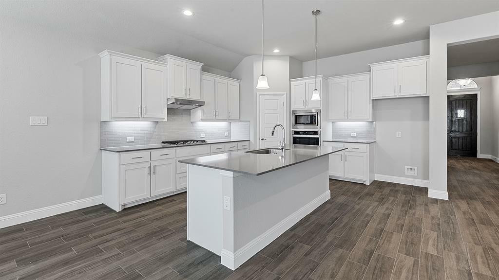 Property Photo: 11305 Orchard Lane TX 76247