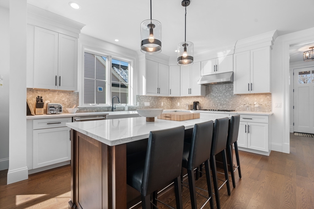 Property Photo: 4 Pioneer Rd 4 MA 01701