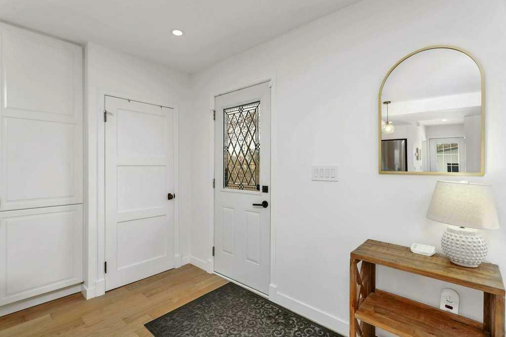Property Photo: 3514 42 Avenue AB T4N 2Z1