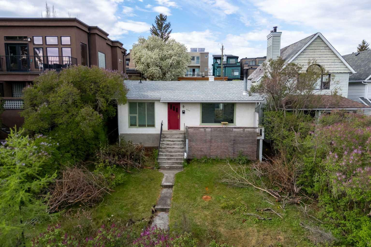 2006 30 Avenue SW  Calgary AB T2T 1R2 photo