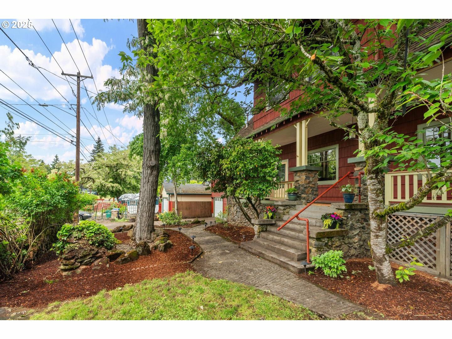 Property Photo: 12724 SE 22nd Ave OR 97222